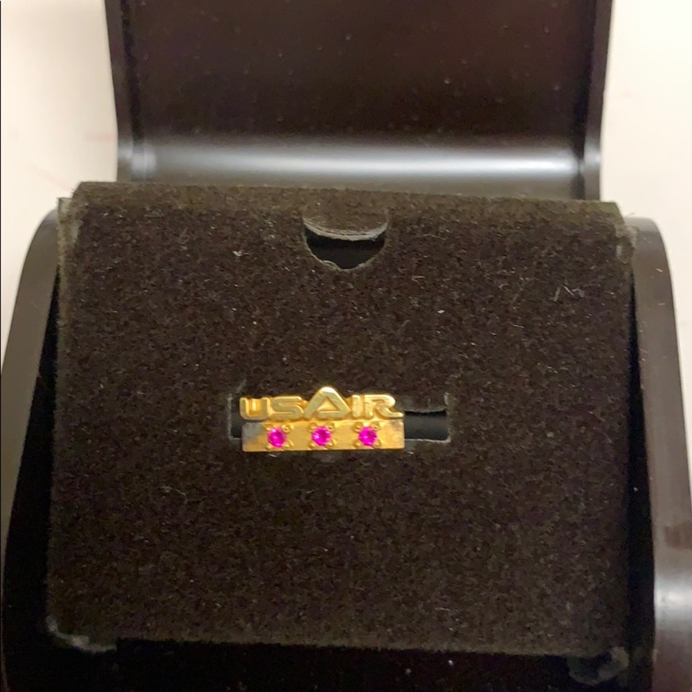 US AIR service pin